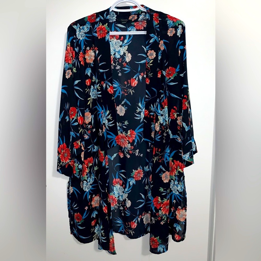 🇨🇦 Tahari - Open Front Floral Kimono